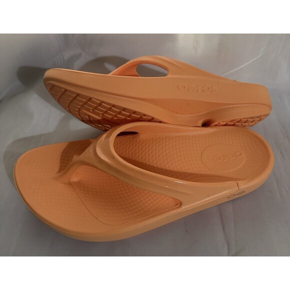 OOFOS OOLALA WOMENS Recovery SANDALS Foam Flip Flop Orange Comfort Thong Sz 7 - Picture 3 of 6